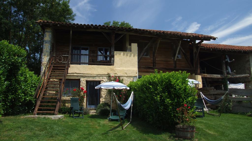 Gîtes Pyrénées Les Trois Montagnes Ganties Habitación foto
