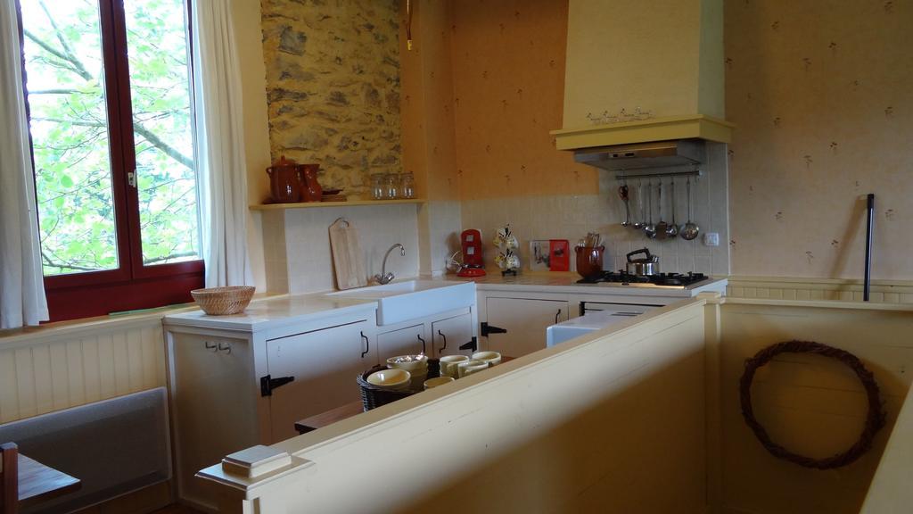 Gîtes Pyrénées Les Trois Montagnes Ganties Habitación foto